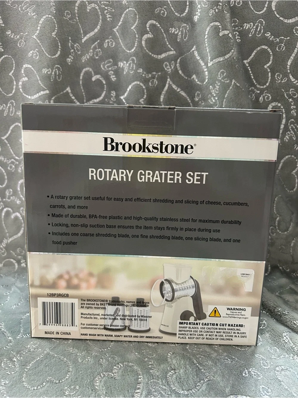 NWT Brookstone 3 Piece Set White, Black and Silver, Hand Rotary Grater Set